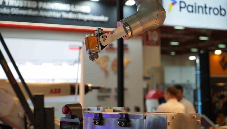 İnsanı algılayan robotik kollar endüstriyel boyama yapıyor
