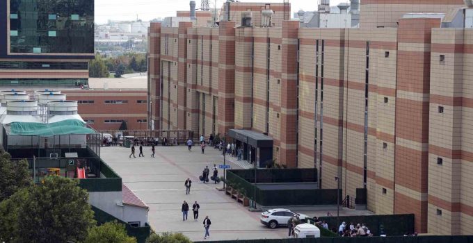 İstanbul Valiliği’nden ‘deprem’ açıklaması: “Herhangi bir hasar bilgisi alınmamıştır, ekiplerimiz incelemelere başlamıştır”