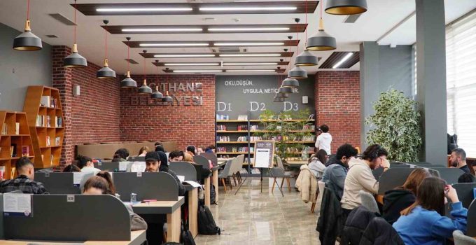 Kağıthane’de millet kıraathaneleri gençlerin eğitim yuvası olmaya devam ediyor