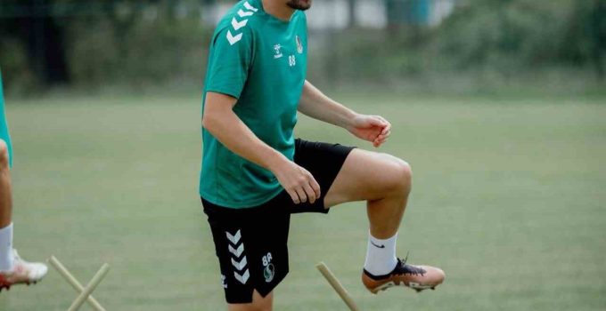 Sakaryaspor’da Caner Erkin ve Burak Altıparmak affedildi