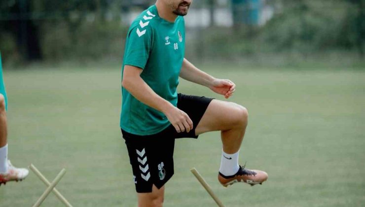 Sakaryaspor’da Caner Erkin ve Burak Altıparmak affedildi