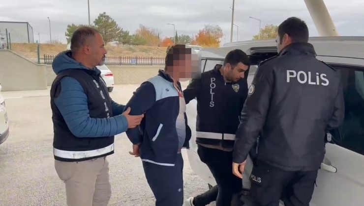 Tekirdağ’da anne ve babasını öldüren sanığın duruşması ertelendi