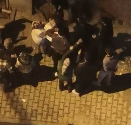 Arnavutköy’de ’ses’ tartışması sopalı kavgaya dönüştü