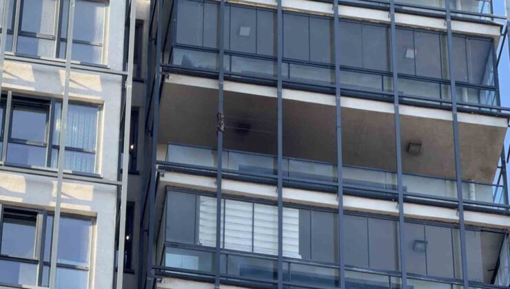 Başakşehir’de 27 katlı binada yangın paniği
