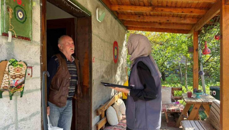 Başiskele’de “Gönül Bağı” ekipleri hane ziyaretlerini sürdürüyor
