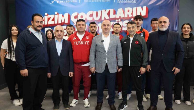 Başkan Bıyık milli sporcularla bir araya geldi
