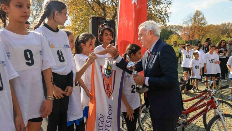 Bursa’da kros yarışı nefes kesti