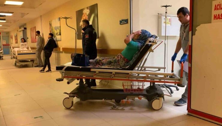 Bursa’da lastiği patlayan otomobil şarampole yuvarlandı