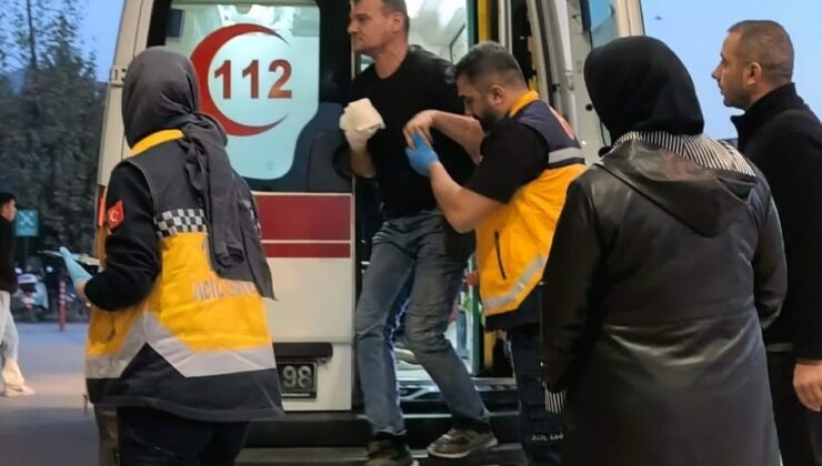 Eli traktörün hidrolik sistemine sıkışan çiftçi yaralandı