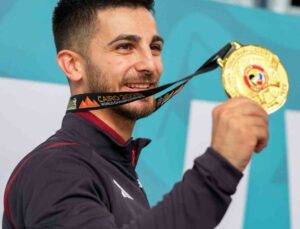 Eray Şamdan, Dünya Karate Şampiyonası’nda altın madalya kazandı