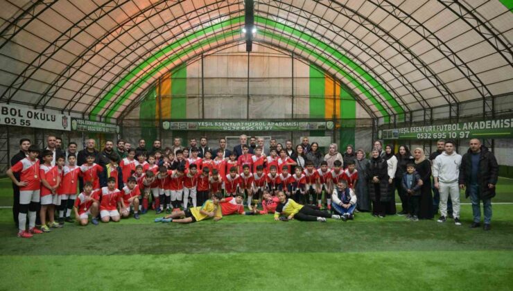 Esenyurt Belediyesi’nden gençlere spor desteği