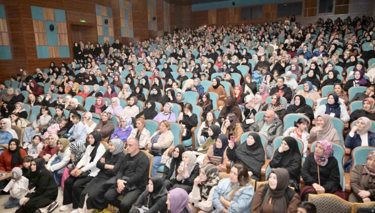 Esenyurt’ta “Zor Zamanlarda Aile Olabilmek” Söyleşisi yoğun ilgi gördü
