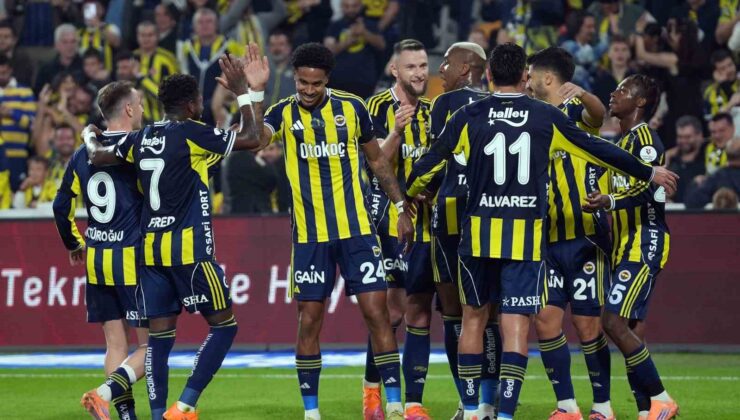 Fenerbahçe’de hedef; derbi galibiyeti ile liderliği almak