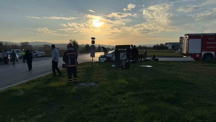 İki otomobil çarpıştı, ortalık savaş alanına döndü: 6 yaralı