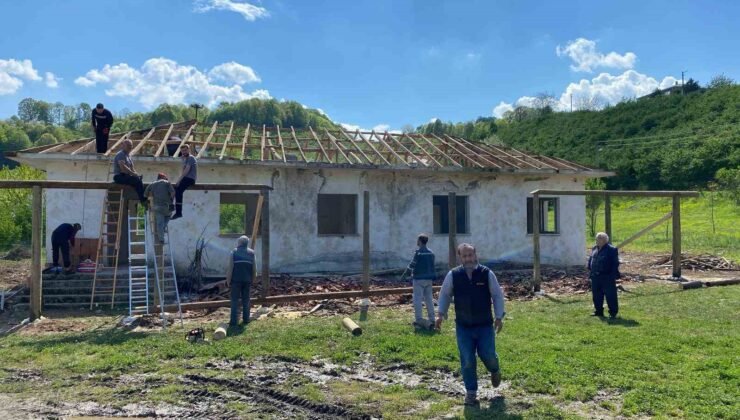 İmeceyle ihya edilen atıl okul mahallenin yeni toplanma alanı oldu