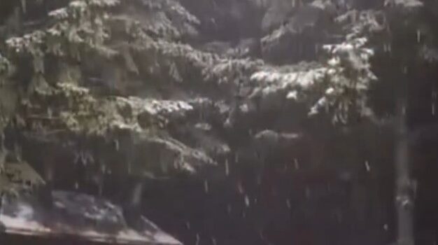 Kartepe’ye mevsimin ilk karı düştü