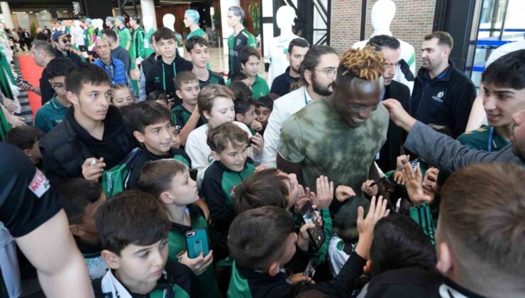 Kocaelispor’un yıldızı Dan Agyei’ye sevgi seli