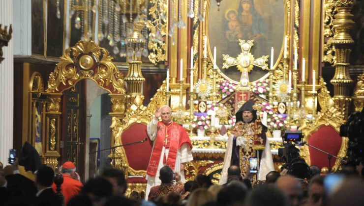 Papa 14. Leo, Ermeni Apostalik Katedrali’ne “dua ziyareti” gerçekleştirdi