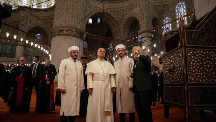 Papa 14. Leo, Sultanahmet Camii’ni hayranlıkla inceledi, Sultanahmet Cami müezzini Musa Aşgın Tunca o anları anlattı