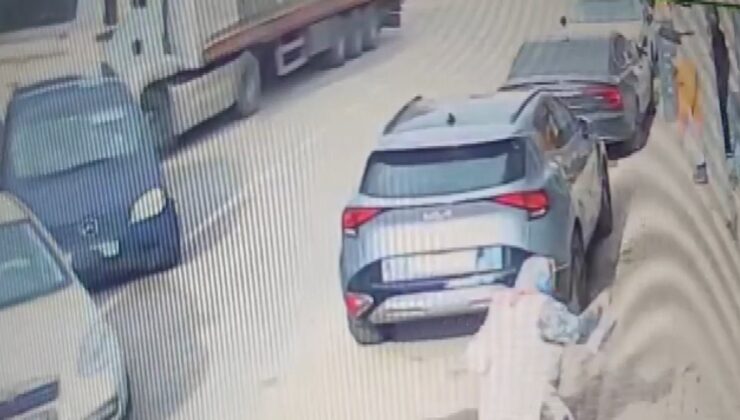 Pendik’te şoförünün direksiyon başında uyuduğu iddia edilen tır 5 araca birden çarptı