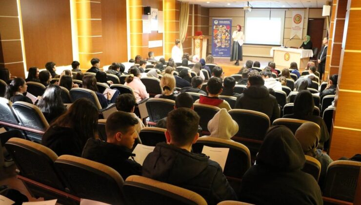SGM’de düzenlenen teknoloji semineri öğrencilerin geleceğine ışık tutacak