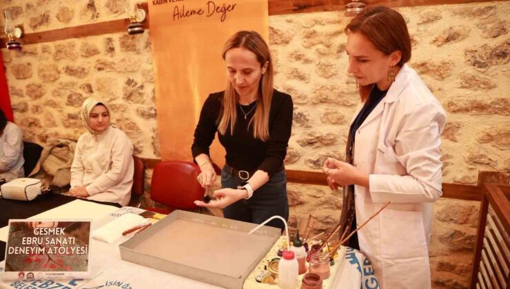 Tarihi mekanda “ebru” etkinliği