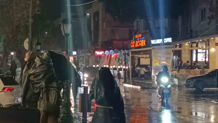 Tekirdağ’da sağanak yağış etkili oldu