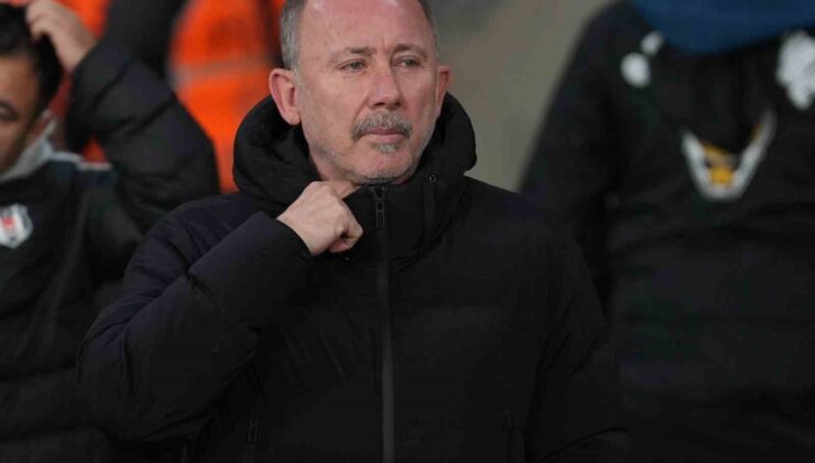 Trendyol Süper Lig: Fatih Karagümrük: 0 – Beşiktaş: 0 (Maç devam ediyor)