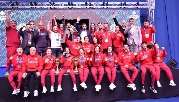 U23 Avrupa Boks Şampiyonası’nda millilerden tarihi zafer