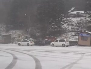 Uludağ’da kar yağışı etkisini gösterdi