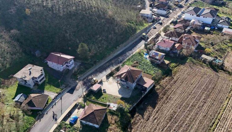 Akyazı’da altyapı bitti, asfalt serimi başladı