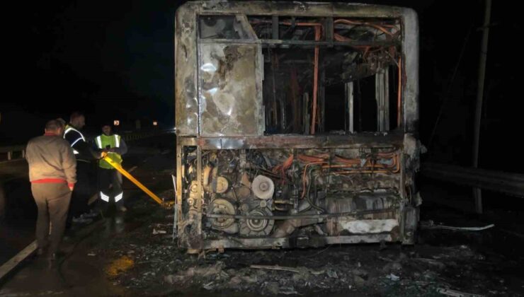 Arnavutköy’de İETT otobüsü alevlere teslim oldu