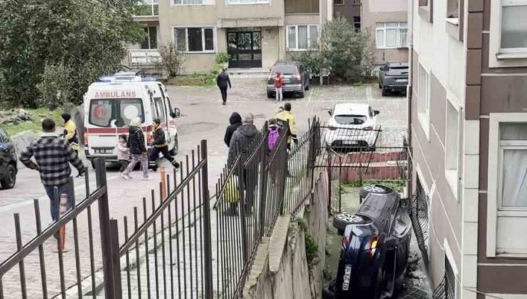 Avcılar’da ehliyetsiz sürücünün kullandığı otomobil apartmanın bahçesine uçtu: 2 yaralı