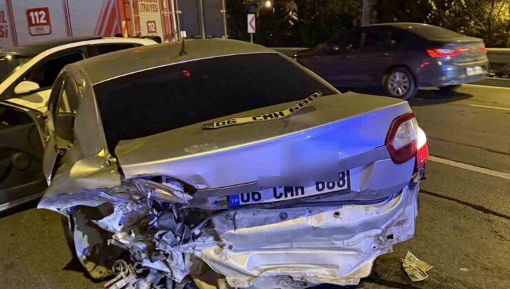 Avcılar’da trafik kazasında 2 kişi yaralandı, sürücü olay yerinden kaçtı