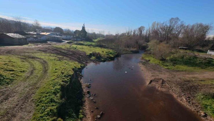 Babaeski’de Şeytan deresinin rengi kahverengiye döndü