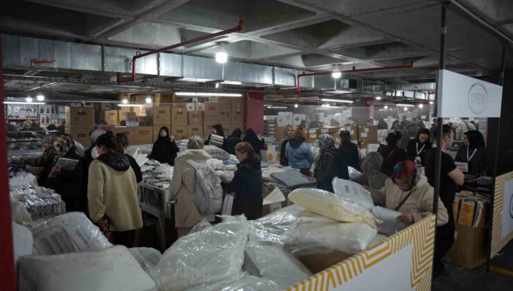 Bahçelievler’de vatandaşlar AVM’deki alışveriş indirimine koştu