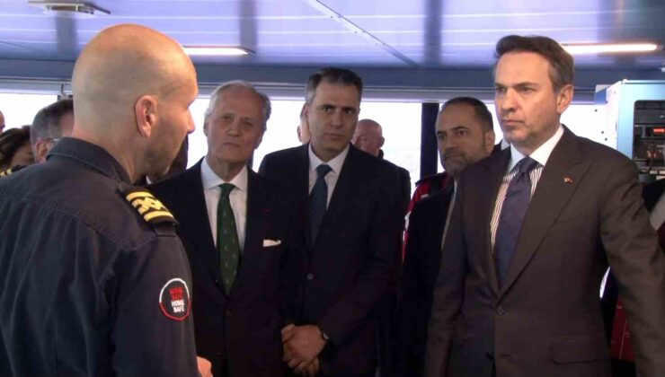 Bakan Bayraktar: “Karadeniz’de görev yapacak 6. sondaj gemimiz çarşamba günü Mersin’de olacak”