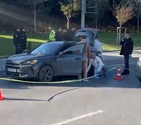 Bakırköy’de seyir halindeki otomobile silahlı saldırı: 1 ölü