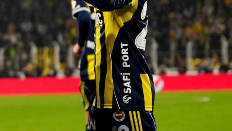 Bartuğ Elmaz, derbiye devam edemedi