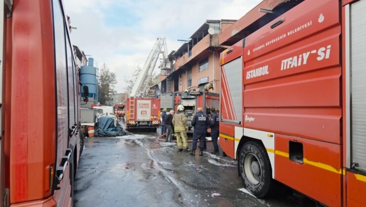 Başakşehir’de plastik imalathanesinde yangın paniği