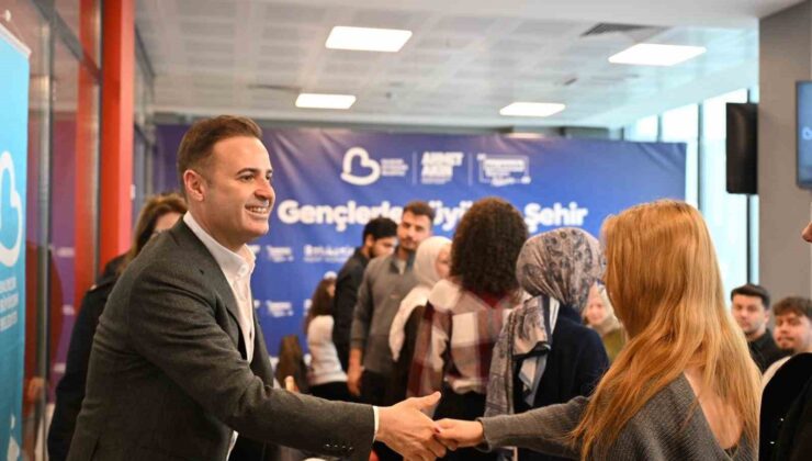 Başkan Akın: “Gençlerimizin her talebi bizim önceliğimiz”