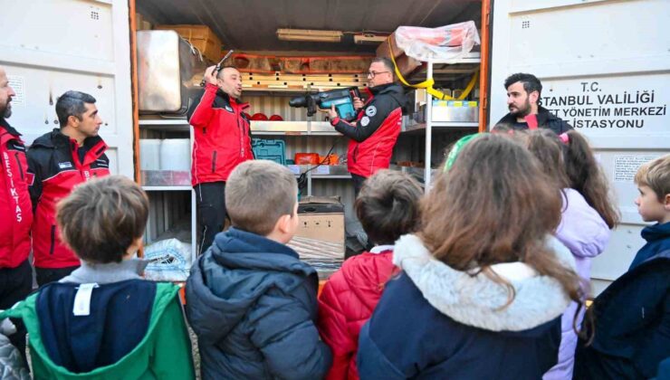 Beşiktaş Belediyesi minik öğrencilere afet bilinci eğitimi verdi