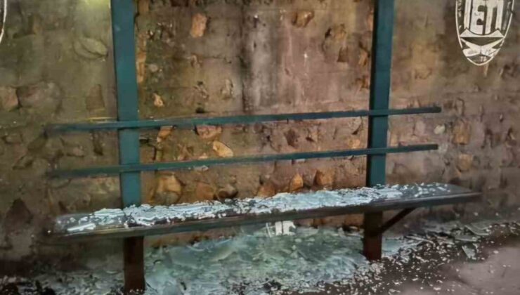 Beykoz’da durak camlarını hedef alan iki şüpheli yakalandı