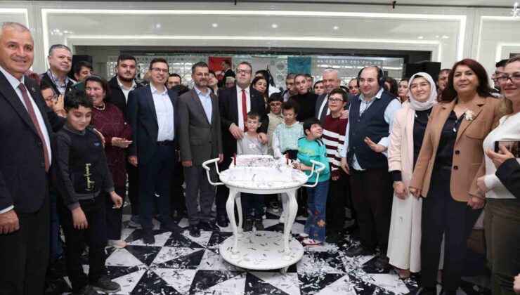 Bizim Ev’in 14’üncü yıl dönümü coşkuyla kutlandı