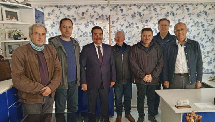 Burhaniye Kaymakamı Atilla’dan eğitim faaliyetlerini destekleme derneğine ziyaret