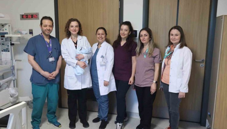 Bursa Şehir Hastanesi Tüp Bebek Merkezi’nde ilk bebek dünyaya geldi