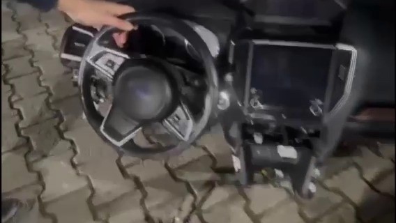 Bursa’da 12 milyonluk gümrük kaçağı otomobil parçaları ele geçirildi
