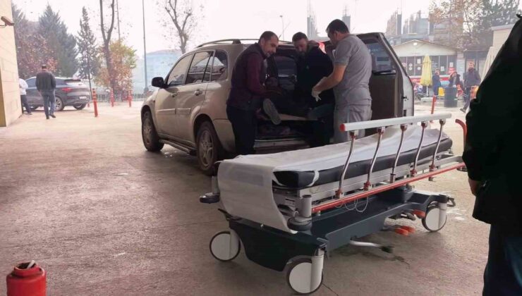 Bursa’da devrilen suntaların altında kalan işçi yaralandı