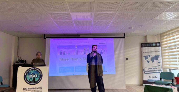 Bursa’da Meslek Lisesinde Dünya Seninle Konuşuyor etkinliği