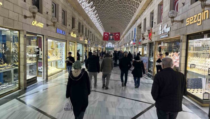 Bursa’da Vakıfların fahiş kira zammı esnafı vurdu